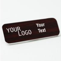 Name tag – engraved plastic Cherry / White – round corners – magnetic